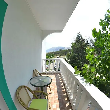 Jenny I Tania Apartment Lopar
